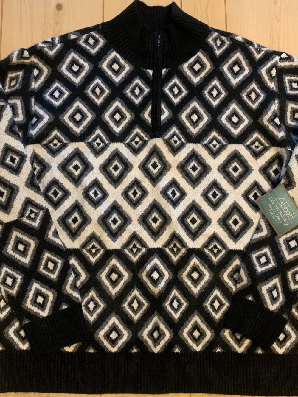Abbott Elementary Teacher's Edition Black Ivory Diamond Quarter Cardigan XXL NWT